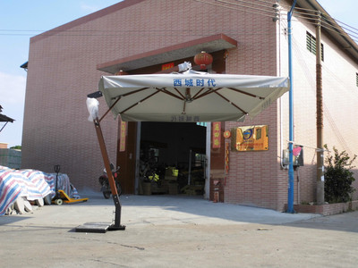 厂家供应3*3M缅甸进口硬实木豪华木吊伞，户外太阳伞，中柱伞